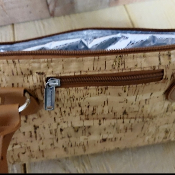 𝅺PRIMEWARE Wine Cork Handbag Insulated Wine Party Clutch - Picture 3 of 4